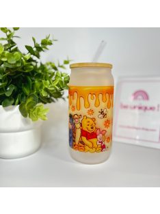   MICIMACKÓ ÉS BARÁTAI 3D-S MINTÁS SZUBLIMÁCIÓS ÜVEGPOHÁR BAMBUSZ FEDÉLLEL ÉS ÜVEG SZÍVÓSZÁLLAL