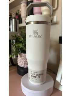   GRAVÍROZOTT STANLEY  TERMOSZ 890 ML - VÁLASZTHATÓ SZÍNBEN