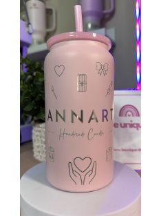   BABARÓZSASZÍN HŐTARTÓ POHÁR EZÜST GRAVÍROZÁSSAL SZILIKON FEDÉLLEL ÉS SZÍVÓSZÁLLAL 500 ML