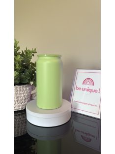   VILÁGOSZÖLD HŐTARTÓ POHÁR EZÜST GRAVÍROZÁSSAL SZILIKON FEDÉLLEL ÉS SZÍVÓSZÁLLAL 500 ML