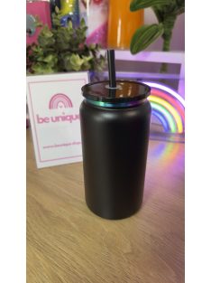   MATT FEKETE HŐTARTÓ POHÁR IRIZÁLÓ GRAVÍROZÁSSAL SZILIKON FEDÉLLEL ÉS SZÍVÓSZÁLLAL 500 ML