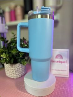 GRAVÍROZOTT FÜLES TERMOSZ VILÁGOSKÉK SZÍNBEN 1200 ML