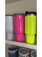 1200 ML STANLEY STÍLUSÚ ZÁRHATÓ FEDELŰ TERMOSZ SZÍVÓSZÁLLAL SAJÁT FOTÓVAL KÉRHETŐ TÖBBFÉLE SZÍNBEN