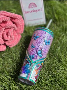   CIPZÁROS DÍSZÍTÉSŰ AKRIL POHÁR BAMBUSZ FEDÉLLEL ÉS SZÍVÓSZÁLLAL CSILLÁMMAL TÖLTVE, DÍSZÍTVE 700 ML